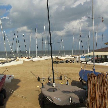 Malibu Beach Коксейде Екстериор снимка